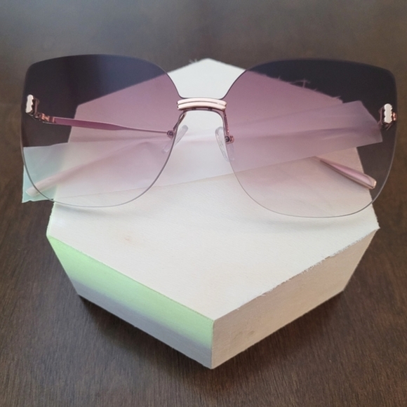 Accessories - ✨️ Pink Gradient Oversized Rimless Sunglasses ✨️